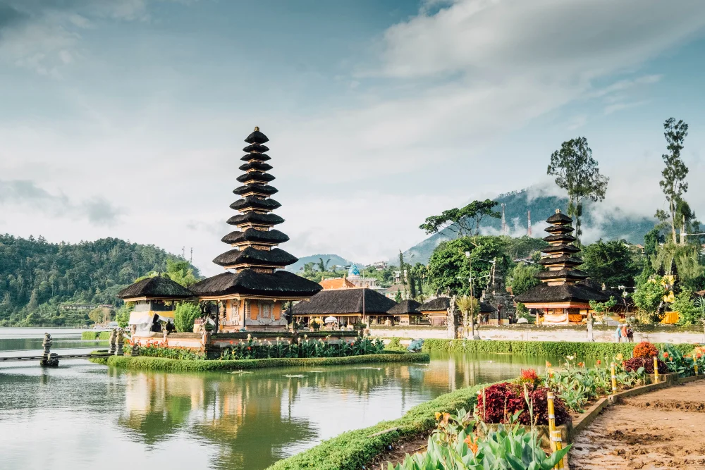Bali Tour Package from Pune - Honeymoon Luxury Villa Family Guide