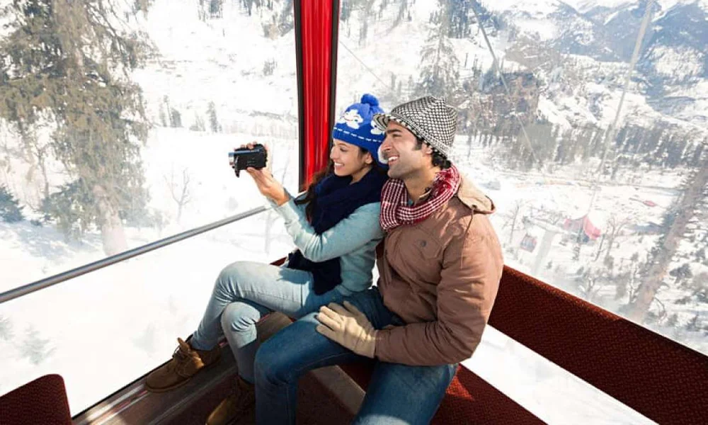 Kashmir honeymoon package with romantic houseboat stay
