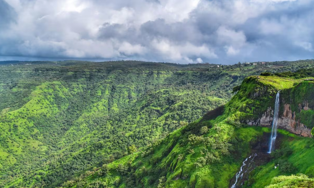 Mahabaleshwar hill station famous for strawberry farms and panoramic viewpoints