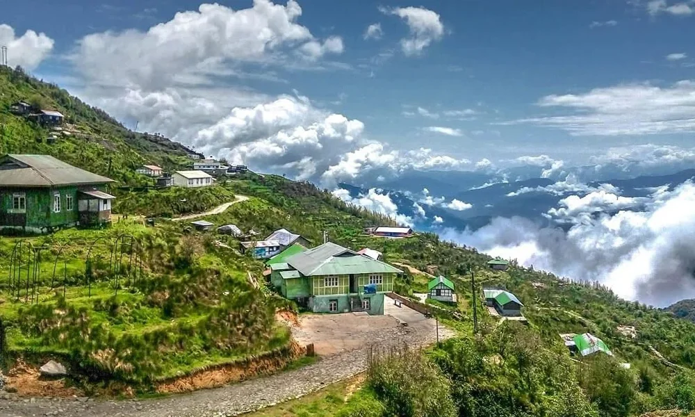 Sikkim Darjeeling budget package covering Gangtok, Tsomgo Lake and Darjeeling